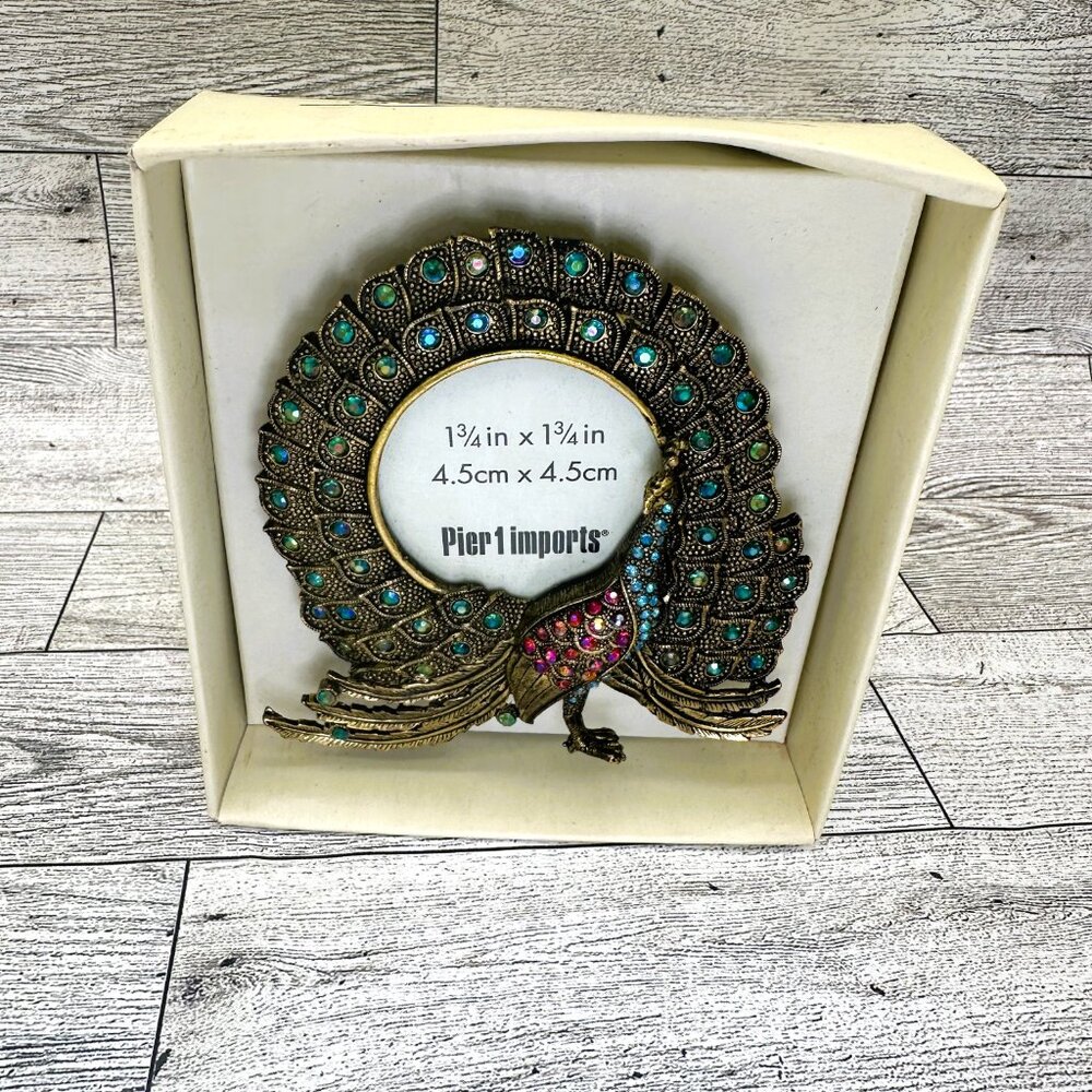 NIB Pier 1 Imports 1-3/4 x1-3/4 Peacock w/Rhinestones FreeStanding Picture Frame